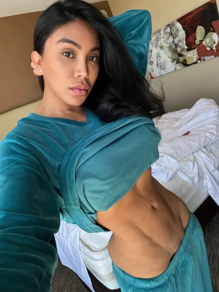Olivia, Brazilian trans escort in Dubai โ photo 10
