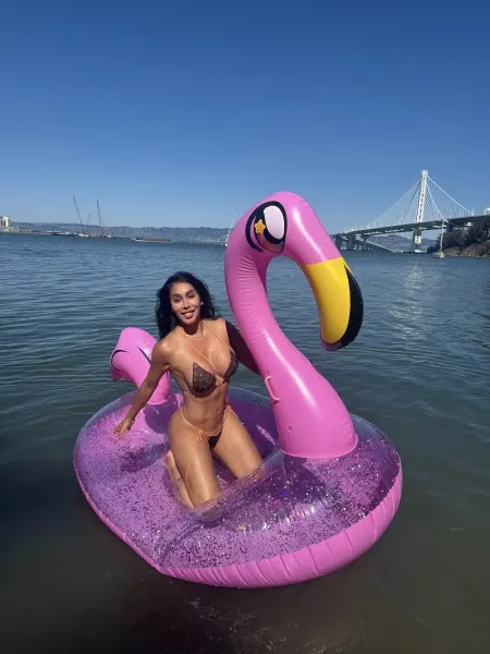 Olivia, Brazilian trans escort in Dubai โ photo 2