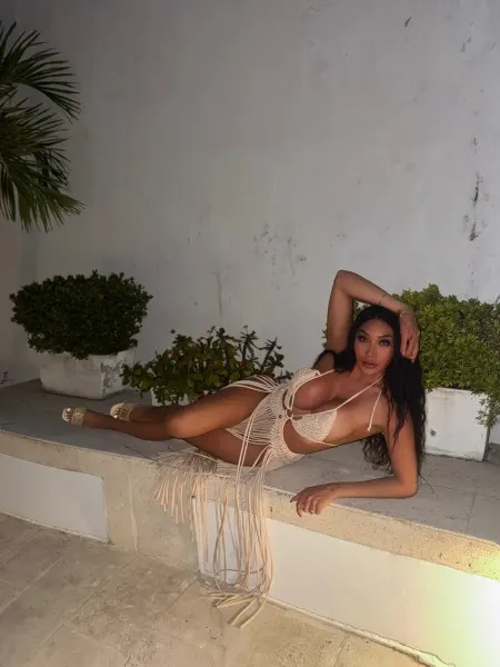 Olivia, Brazilian trans escort in Dubai โ photo 4