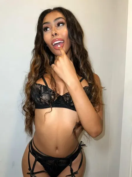 Patricia, Ebony trans escort in Dubai โ photo 7