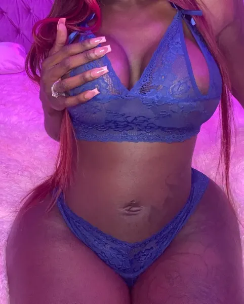 Priscila, Brazilian trans escort in Dubai — photo 12