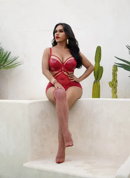 Roxy, Asian trans escort in Dubai โ photo 9