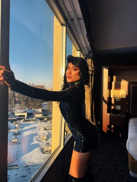 Sabrina, Brazilian trans escort in Dubai โ photo 8