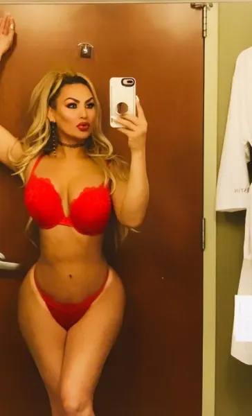 Sasha, trans escort in Dubai โ photo 17