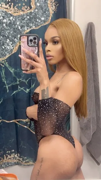 Sasha, Brazilian trans escort in Dubai โ photo 12