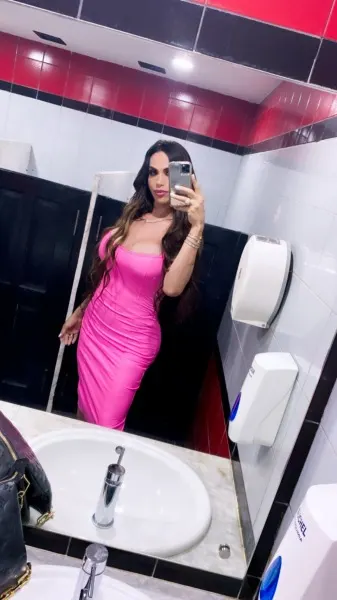 Scarlett, Brazilian trans escort in Dubai โ photo 15
