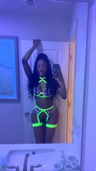 Thalia, Brazilian trans escort in Dubai โ photo 15