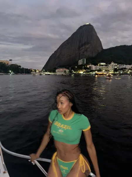 Thalia, Brazilian trans escort in Dubai โ photo 9