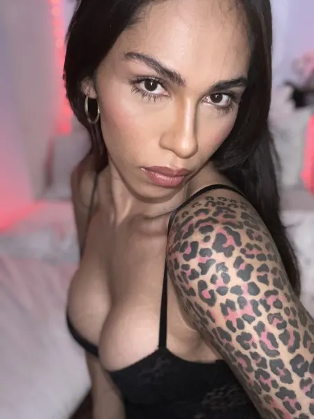 Valentina, Brazilian trans escort in Dubai โ photo 5