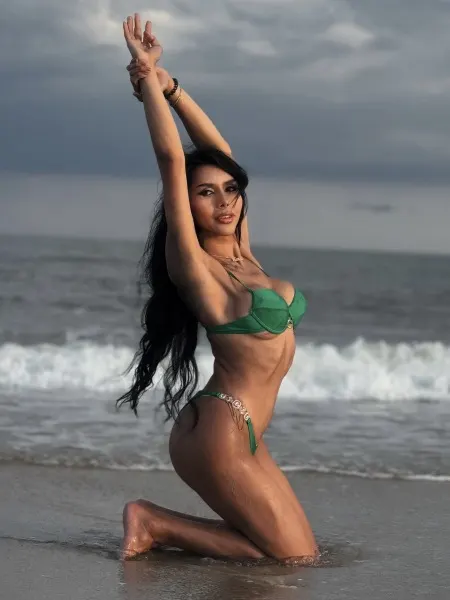 Yara, Thai trans escort in Dubai โ photo 16