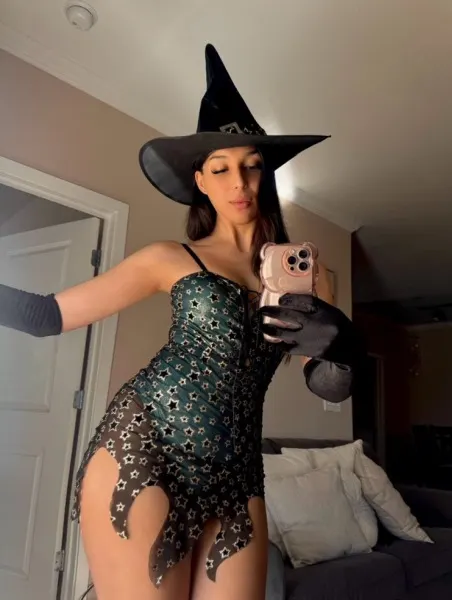 Yara, Brazilian trans escort in Dubai โ photo 13