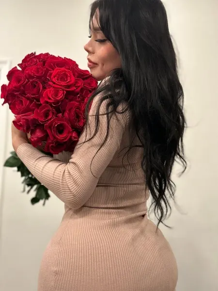 Yasmin, Brazilian trans escort in Dubai โ photo 7
